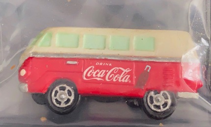 9378-1 € 3,00 coca cola magneet volkswagen busje.jpeg